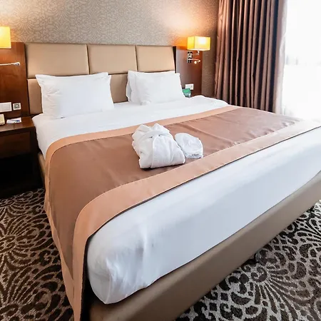 Holiday Inn Aktau By Ihg Exterior photo