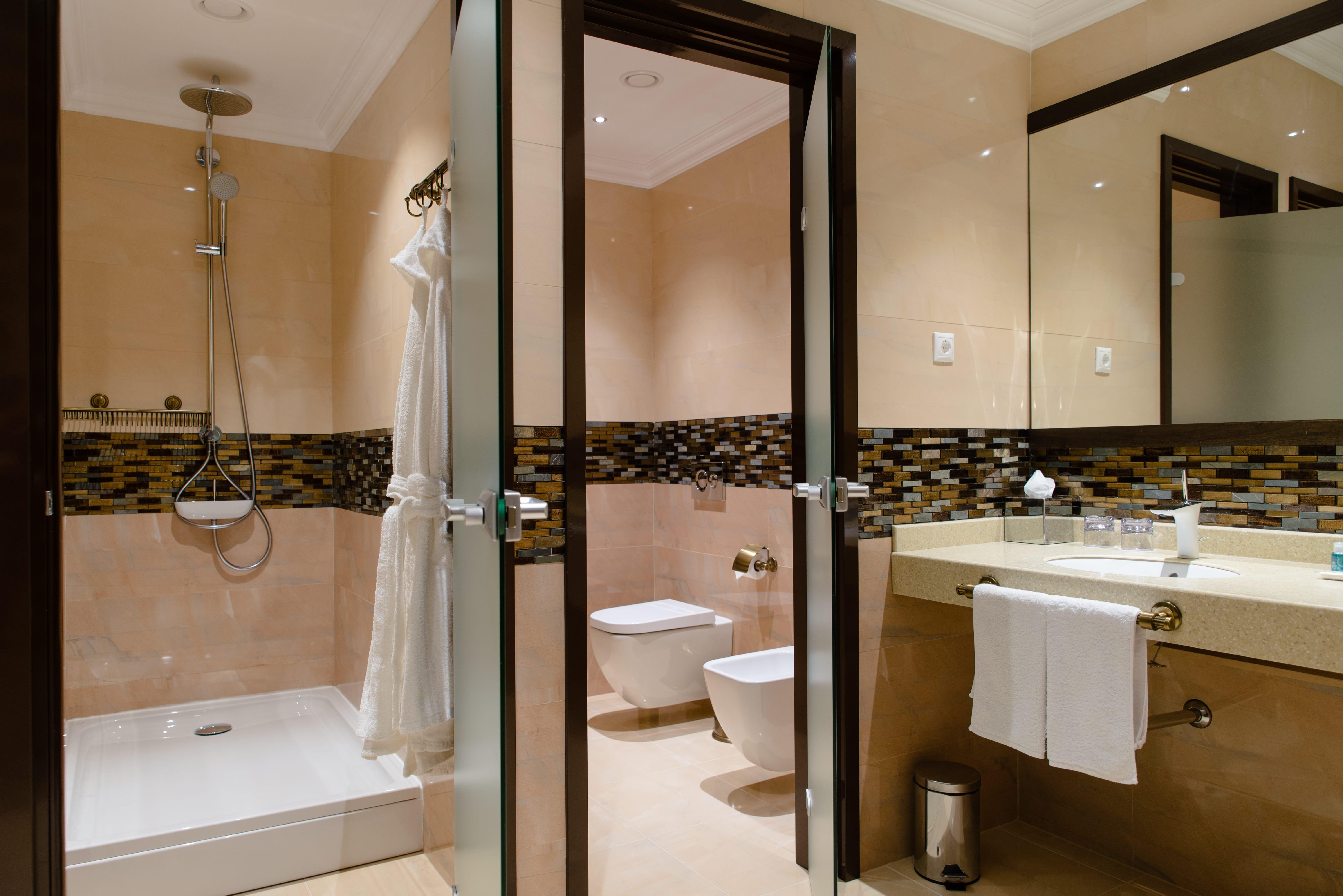 Aktau 4*