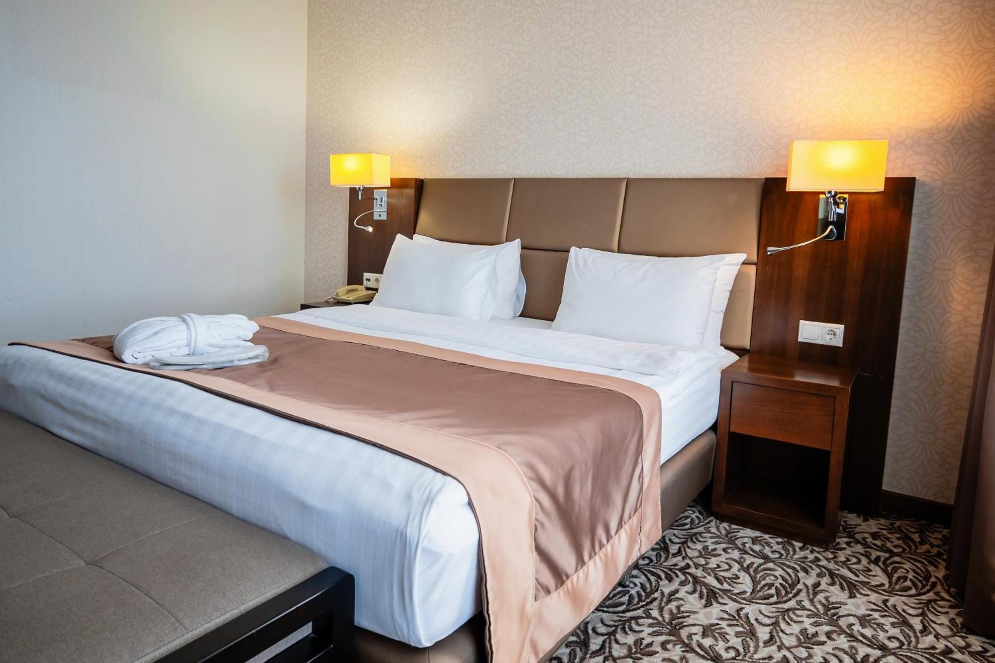 Holiday Inn Aktau By Ihg