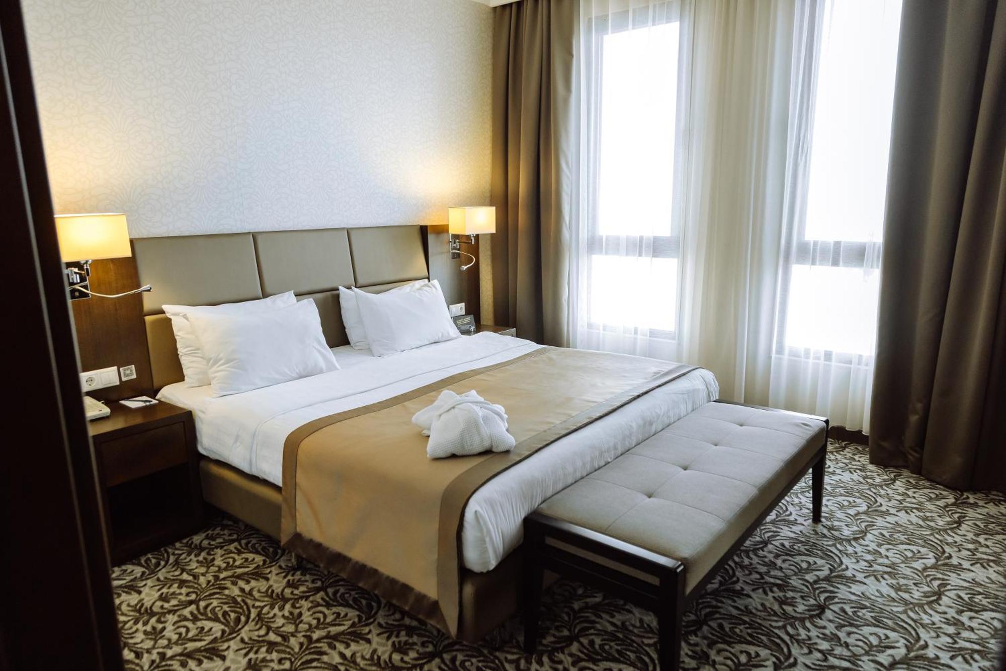 Holiday Inn Aktau By Ihg Hotel