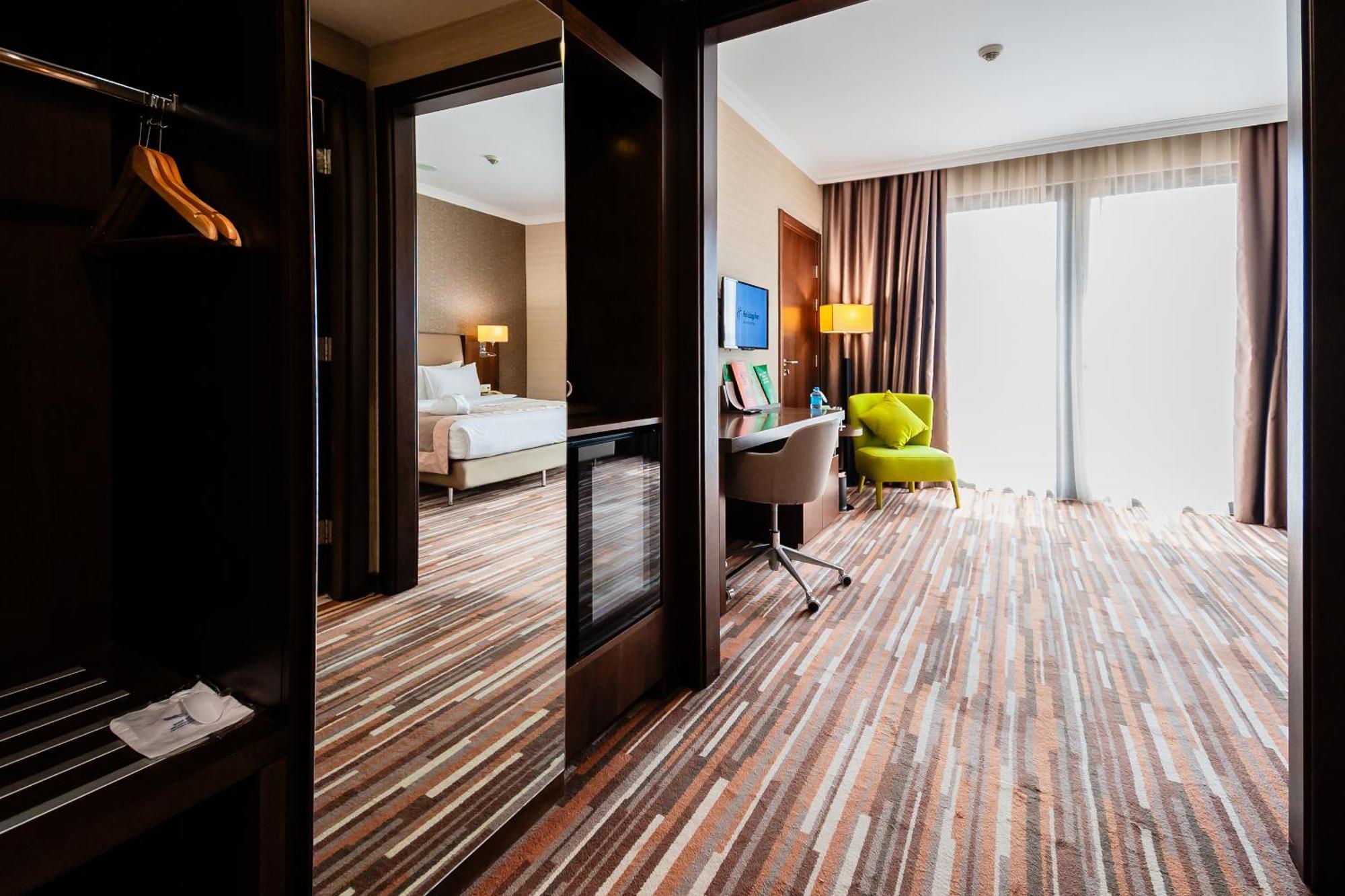 Holiday Inn Aktau By Ihg 4* Aktau (Mangystau)